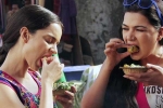rainy season dish, banana in rainy season, these 5 foods should be avoided in monsoon to stay healthy, Pakodas