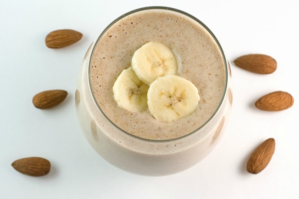 Amazing Almond And Banana Smoothie Recipe For Your Little One},{Amazing Almond And Banana Smoothie Recipe For Your Little One