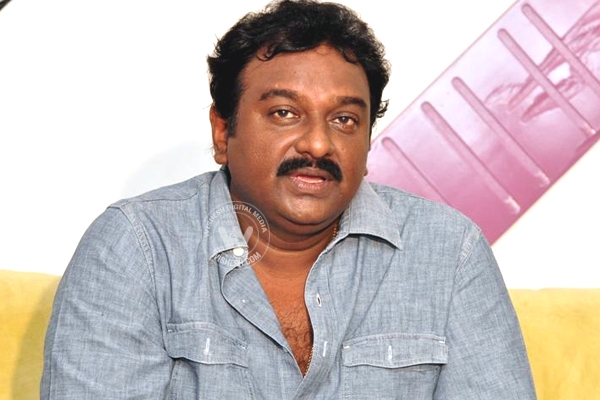 VV Vinayak Apologizes for Akhil},{VV Vinayak Apologizes for Akhil