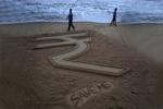 remittances, rupee fall, rupee fall nris take loans to remit money, Foreign institutional investors