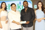 Lawrence Charitable Trust news, Vedhika, megastar donates big for lawrence, Tamil directors