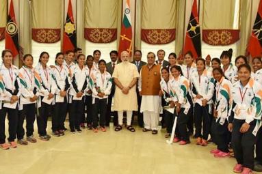 Modi meets Rio Olympics-bound athletes!